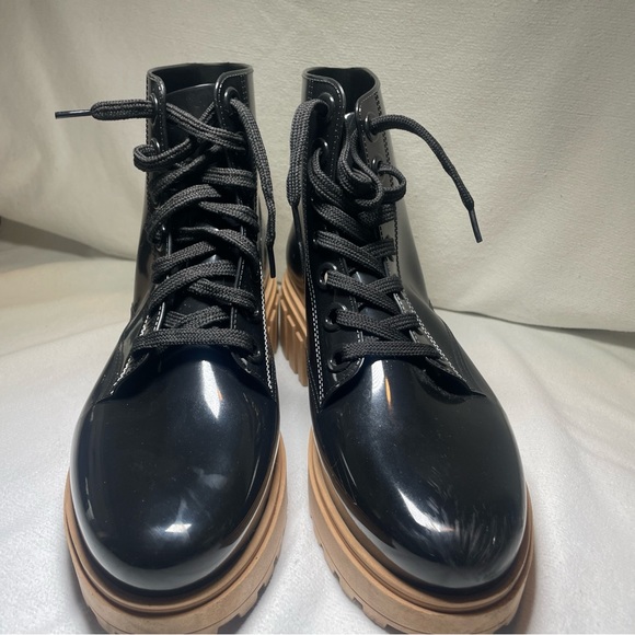 Black Gianni Bini Boots - Picture 2 of 9